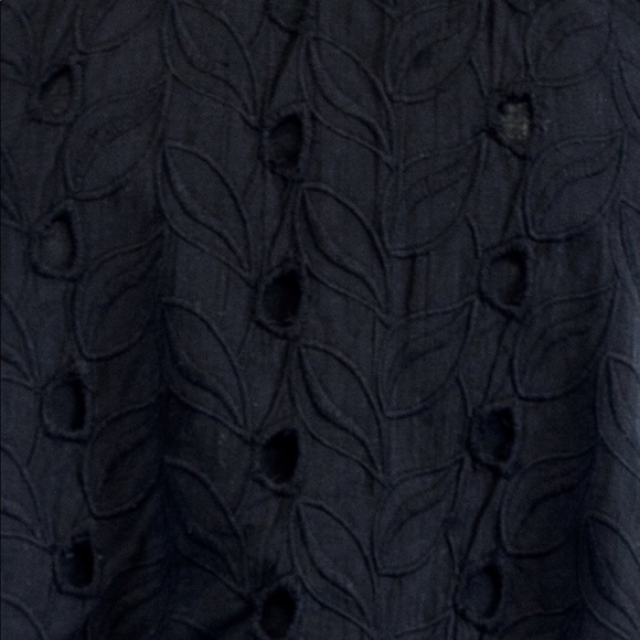 House Of Harlow 1960 NWT  BLACK Eyelet Leaf Top - Picture 8 of 8